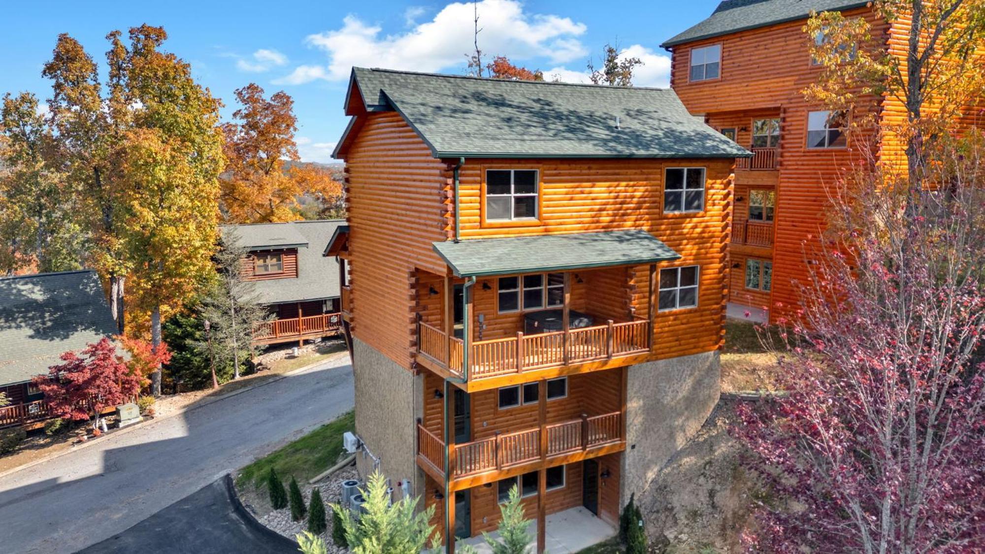 New Luxury Cabin With Indoor Pool, Hot Tub, & Theater Βίλα Pigeon Forge Εξωτερικό φωτογραφία