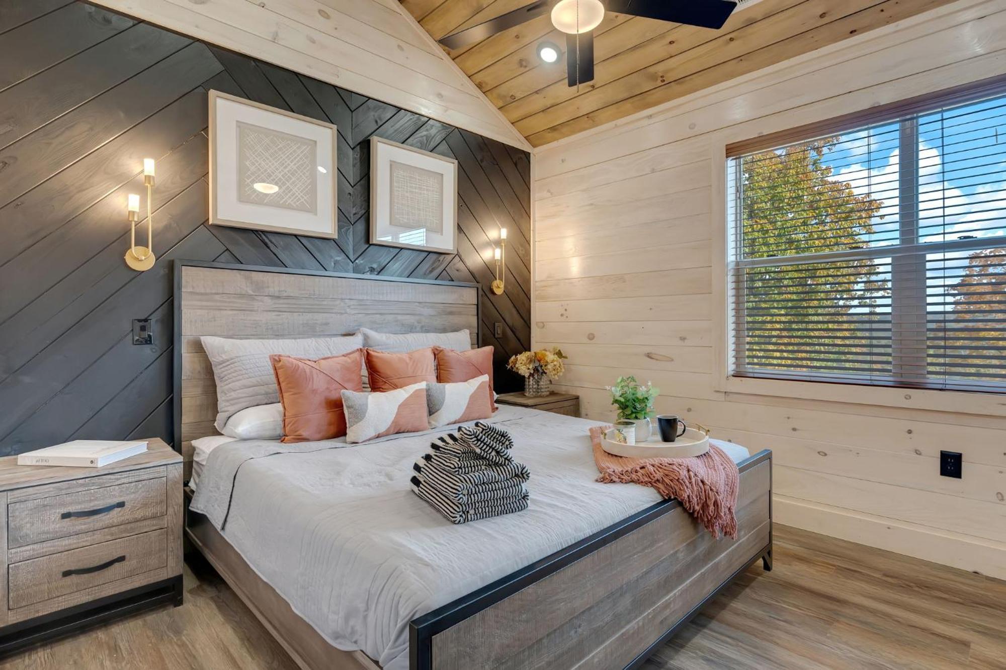 New Luxury Cabin With Indoor Pool, Hot Tub, & Theater Βίλα Pigeon Forge Εξωτερικό φωτογραφία